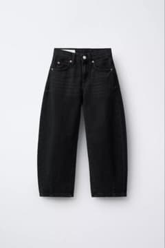 【値下げ】ZARA Black BRREL JEANS 8-9歳131cmのサムネイル