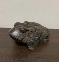 木彫り 手彫り カエル 蛙 置物 彫刻 オブジェ 作者不明 守り神 縁起物 木彫り 手彫り カエル 蛙 置物 彫刻 オブジェ 作者不明 守り神 縁起物