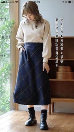 新品タグ付き　しまむら　miyo さん　チェックスカートＬサイズのサムネイル