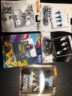 ホットホイール　THE　BEATLES ミニカーのサムネイル