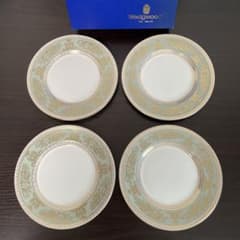 ウェッジウッド コロンビアセージグリーンデザート皿17.5センチ黒壺 4