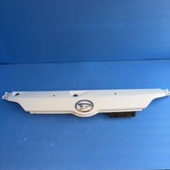 「中古品」DAIHATSU S510Pハイゼットトラック用ガーニッシュ/ホワイトのサムネイル