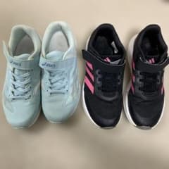 キッズ スニーカー 運動靴　2足セット asics adidas 21.5cmのサムネイル
