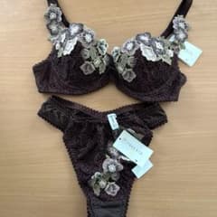 Wacoal PARFAGE ブラジャー ショーツ M セット C70 - メルカリ
