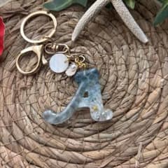 海 レジン イニシャルキーホルダー A ハンドメイド オーシャンアートのサムネイル