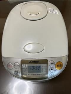 Zojirushi NS-TC18 炊飯器 820Wのサムネイル