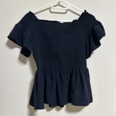 オフショルダー フリル ブラウス ネイビー　IENAのサムネイル