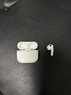 Apple AirPods 第3世代 本体 充電ケース 右耳のサムネイル