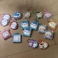 y*u様 ちいかわ ラバーキーホルダー まとめ売り 17個のサムネイル