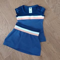 テニスウェア　130cmのサムネイル