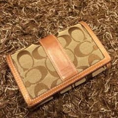 COACH財布のサムネイル