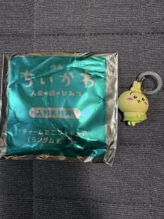 ル*ン様 映画 ちいかわ 入場者特典 うさぎ チャームミニフィギュアのサムネイル