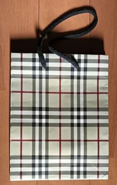 【BURBERRY】バーバリー ショッパー 紙袋 ノバチェック ショップ袋のサムネイル