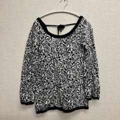 CECIL McBEE ローズ柄 ニット 長袖 ブラックのサムネイル