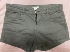H&M デニムショートパンツ カーキのサムネイル