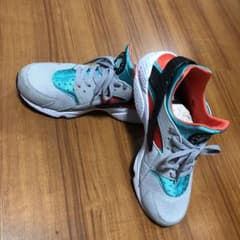 ☆特別価格☆ NIKE エアハラチ28cmのサムネイル