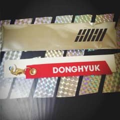 iKON ドンヒョク ネームタグ 非販売のサムネイル