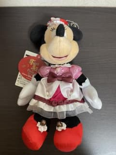 ミニーマウス ぬいぐるみバッジ テーブル・イズ・ウェイティングのサムネイル