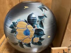 九谷焼新品 長山作花瓶グレー花金入りグラデーション陶器 木箱付き日本