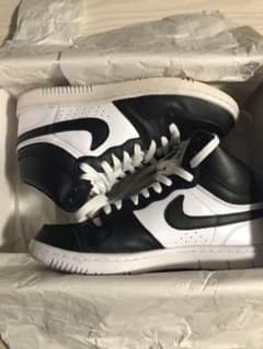 【24時間限定値下げ中】UNDERCOVER × NIKEのサムネイル