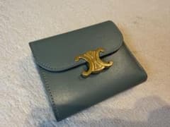 【限定カラー】CELINE トリオンフ 三つ折り財布のサムネイル