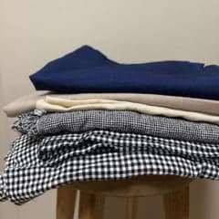 リネン 小さい いびつな はぎれたち ⑤のサムネイル