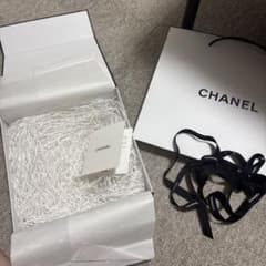 Thumbnail of CHANEL ショッパー 空箱 リボン セット