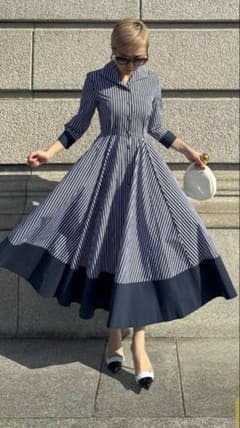 JENNEシャープ配色ワンピースMネイビー - メルカリ