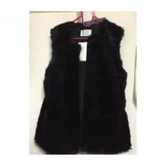 ファーベスト Bershkaのサムネイル