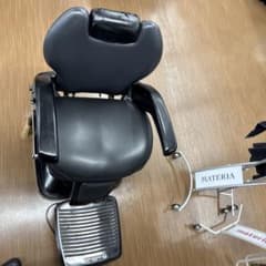 新明和　理容イス　中古のサムネイル
