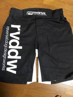 リバーサル   ハーフパンツ   帽子のサムネイル