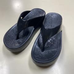 黒サンダル23㎝　高さ5.5㎝のサムネイル