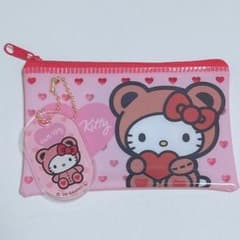 【即購入可❗️】DAISO ハローキティ　フラットポーチ　アクリルキーホルダーのサムネイル