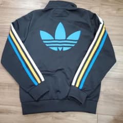 adidas　キッズ　ジャージ　130のサムネイル