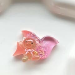 再販】レジン ヘアゴム 鳥の背に乗ったくまちゃん 花火 ピンク◡̈