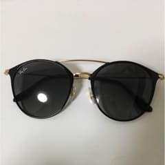 Ray-Ban サングラスのサムネイル