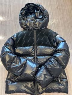 MONCLER ブラックダウンジャケットのサムネイル