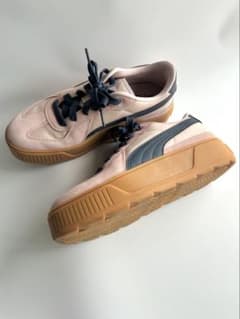 PUMA 厚底スニーカー カルメン SnowMan佐久間大介のサムネイル