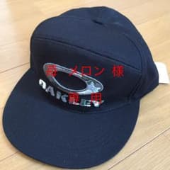 新品未使用　オークリー　迷彩　キャップのサムネイル