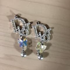 ピアスのサムネイル