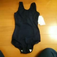 ゆき様専用です。新品未使用  タグつき  女の子150サイズのサムネイル