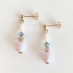 handmade スワロフスキーパール×小さなビーズのピアス