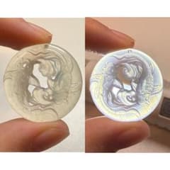 極上氷種】天然 岫玉 双魚 鯉 彫刻 ペンダントトップ 蛍光・シラー 穴