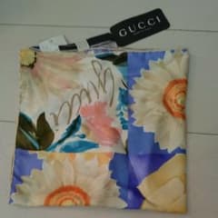 GUCCIスカーフ新品のサムネイル