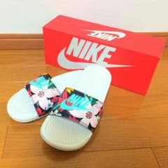 NIKE ベナッシのサムネイル