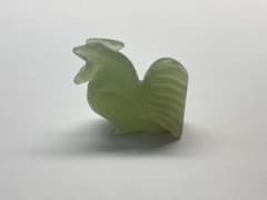 翡翠　置物　鶏のサムネイル