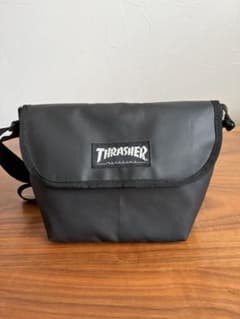 THRASHERショルダーバッグ 黒のサムネイル