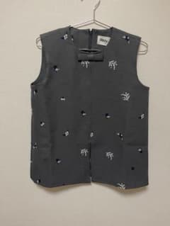 ビビィ Bibiy B. GARDEN TOP グレー ビビィ Bibiy B. GARDEN TOP グレー - メルカリ