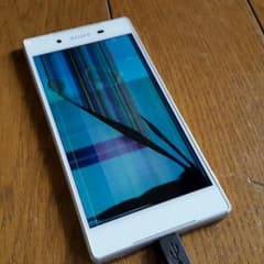 Xperia Z5 SOV32 SIMフリー化済み ジャンクのサムネイル