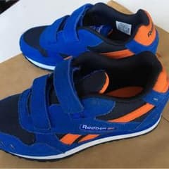 じゅん様専用。新品 Reebok18cmスニーカーのサムネイル